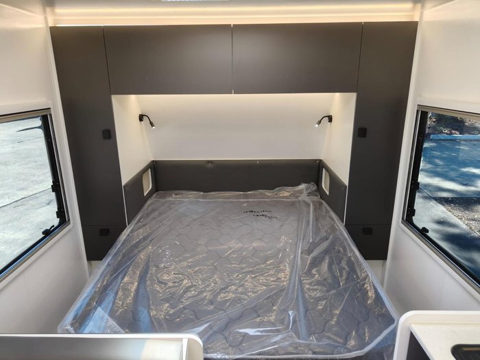 2025 New Age Caravans Manta Ray 16Er Expedition