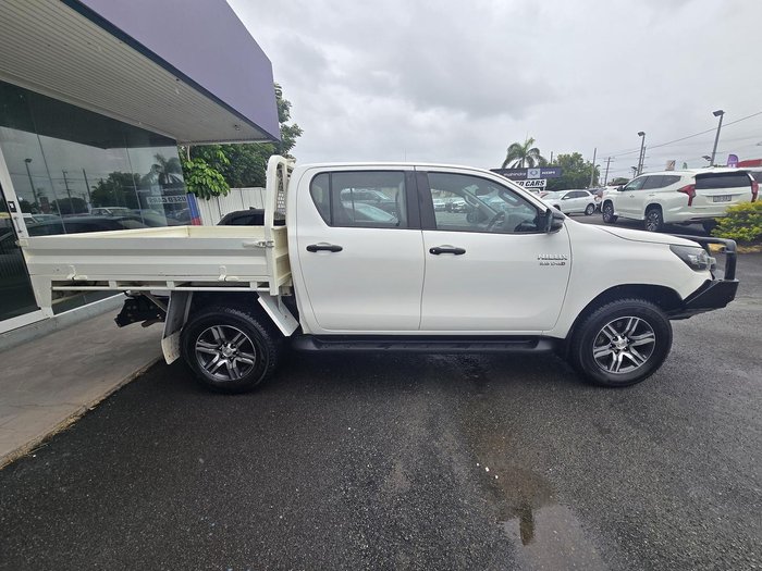 2022 Toyota Hilux SR