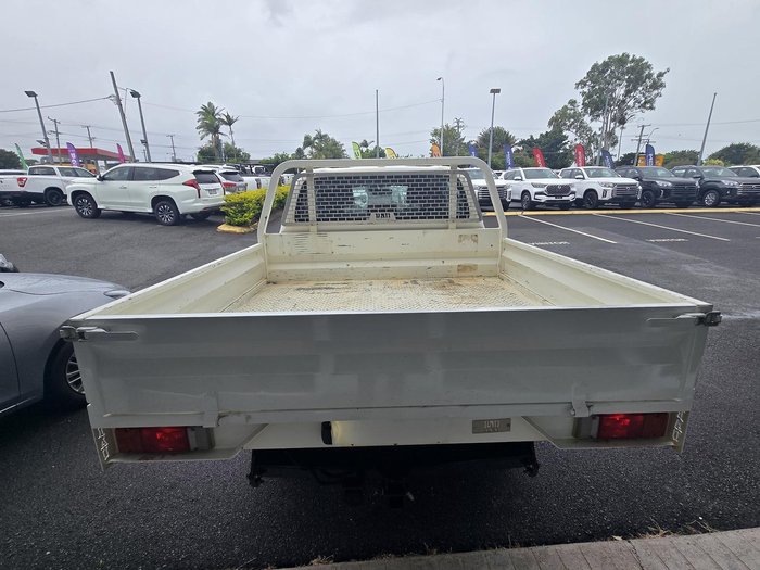 2022 Toyota Hilux SR