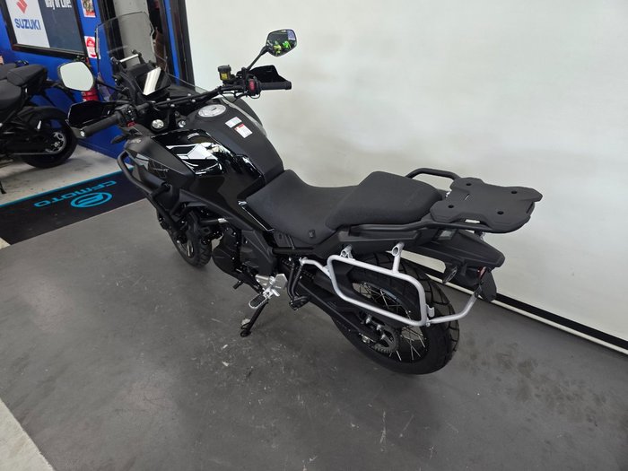 2025 CFMOTO MT Black