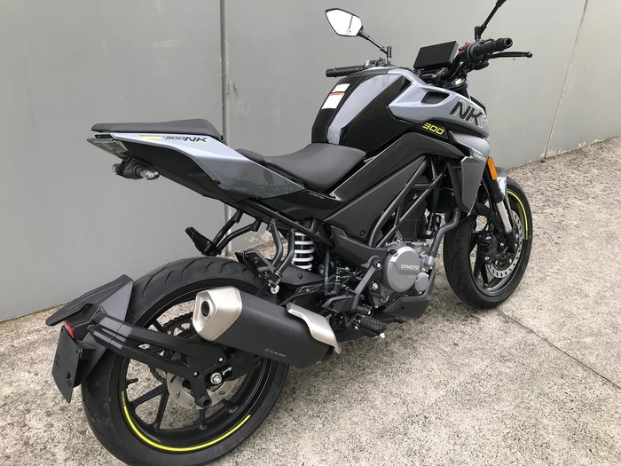 2025 CFMOTO 300NK