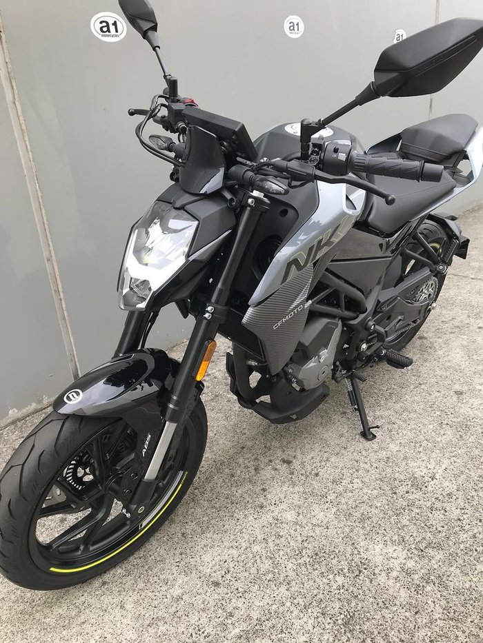2025 CFMOTO 300NK