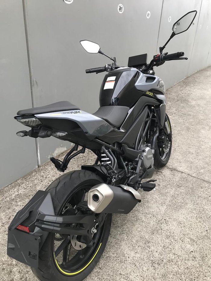 2025 CFMOTO 300NK