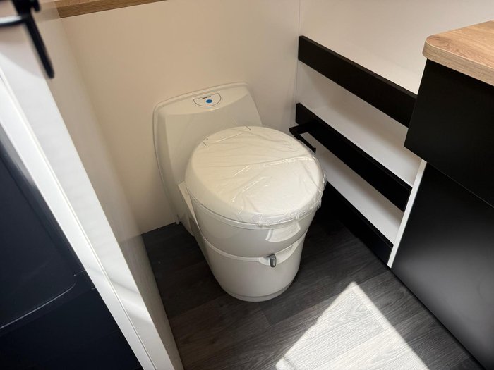 2025 New Age Caravans Manta Ray Mr19er My26