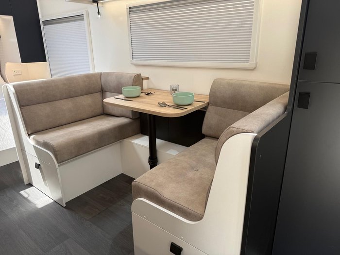 2025 New Age Caravans Manta Ray Mr19er My26