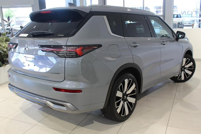 2025 Mitsubishi Outlander Exceed