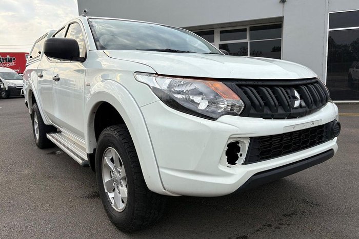 2017 Mitsubishi Triton GLX+