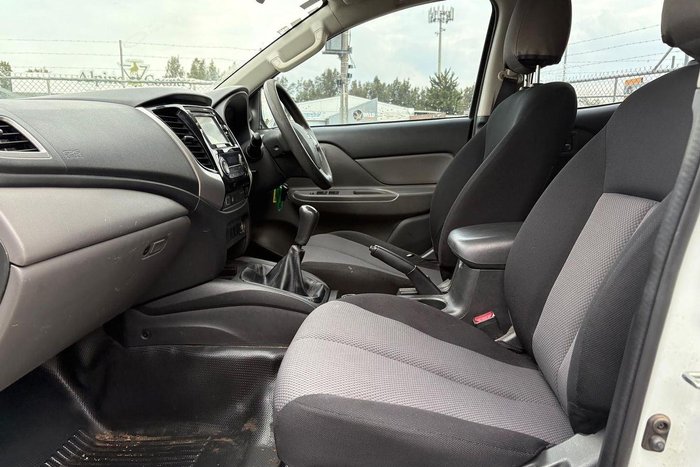 2017 Mitsubishi Triton GLX+