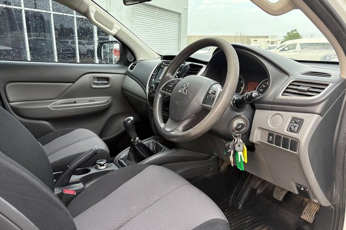 2017 Mitsubishi Triton GLX+