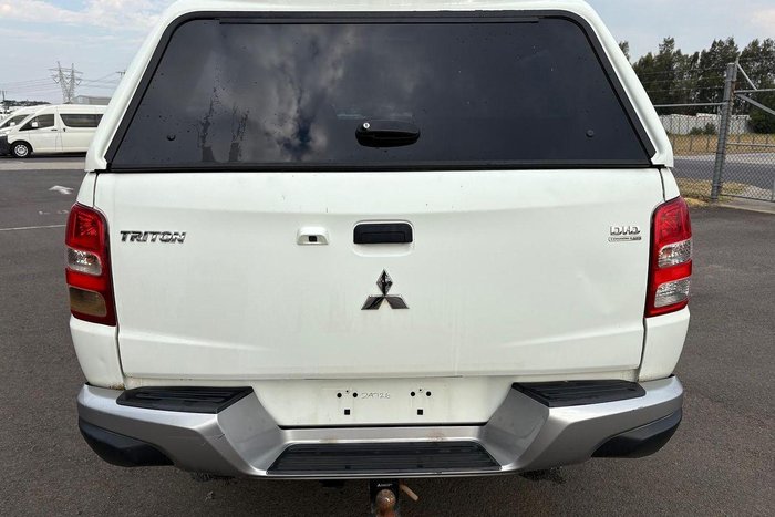 2017 Mitsubishi Triton GLX+