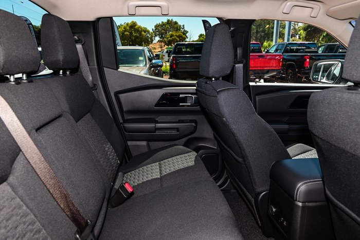 2025 Mitsubishi Triton GLS