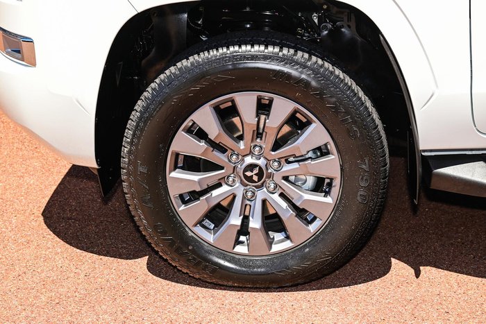 2025 Mitsubishi Triton GLS