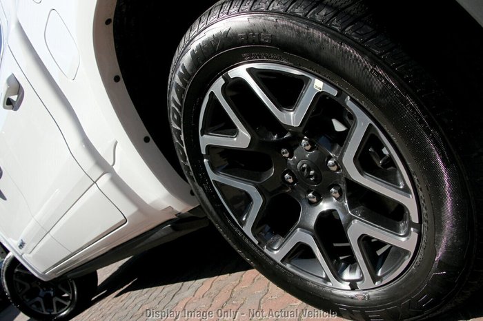 2025 RAM 1500 Laramie Sport Crew Cab SWB Hurricane SO RamBox