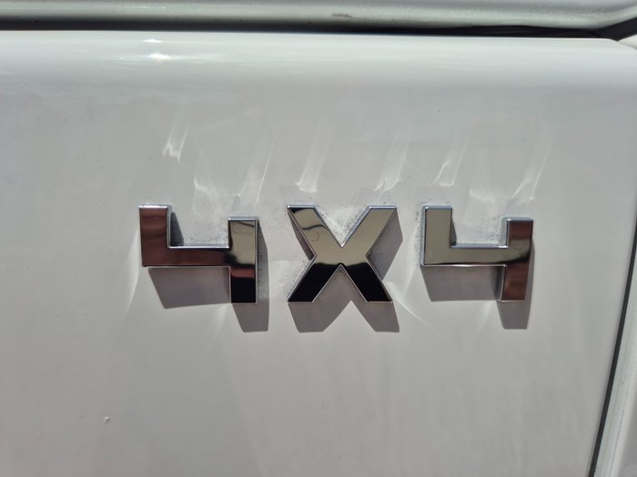 2020 Isuzu Trucks NPS75-155 AMT 4x4 Coach 18 Seat Bus