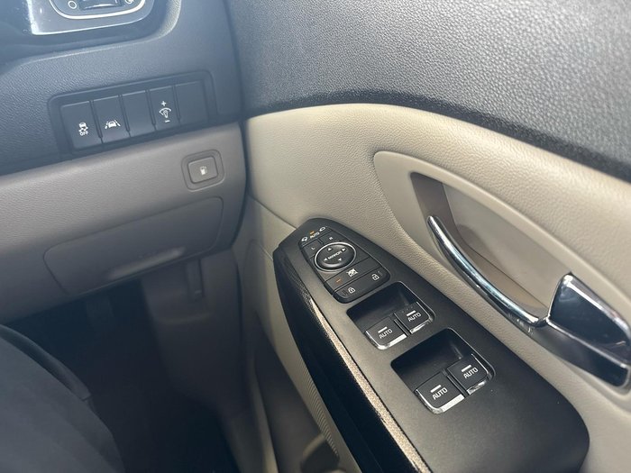 2018 Kia Carnival SLi
