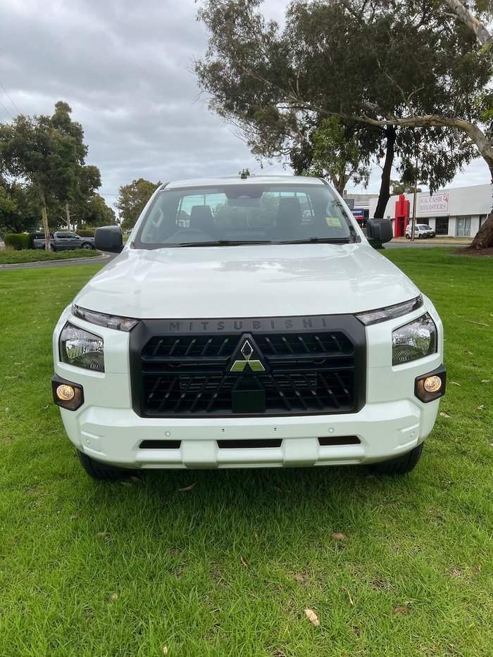 2025 Mitsubishi Triton GLX