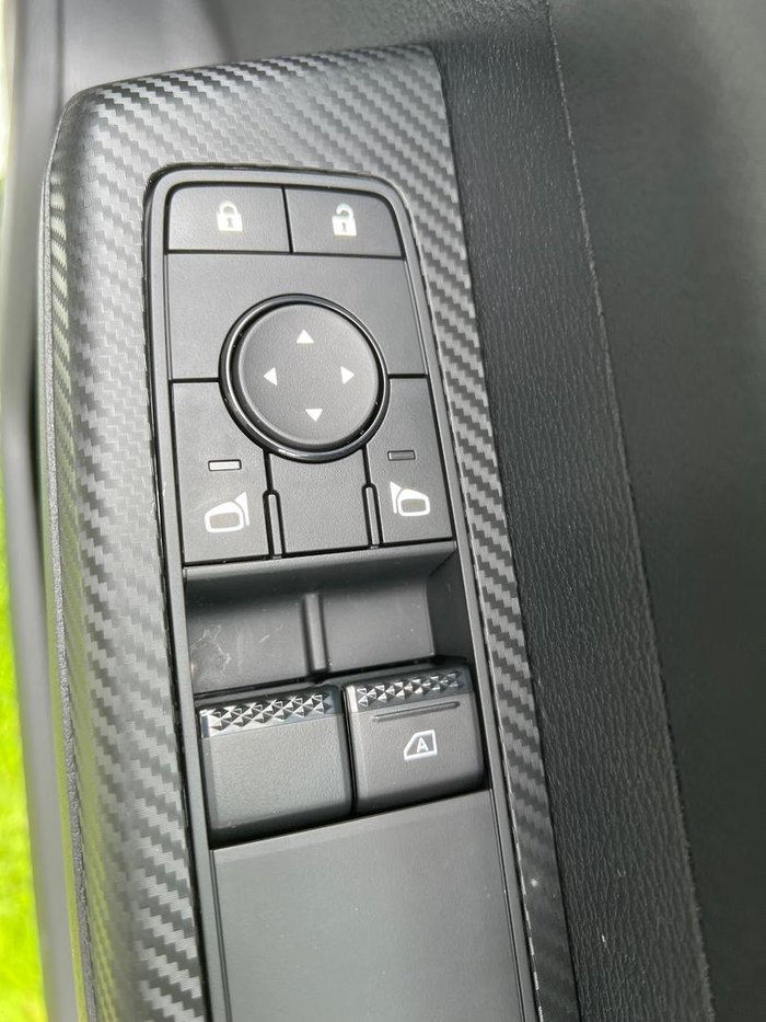 2025 Mitsubishi Triton GLX