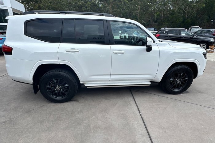 2024 Toyota Landcruiser GXL