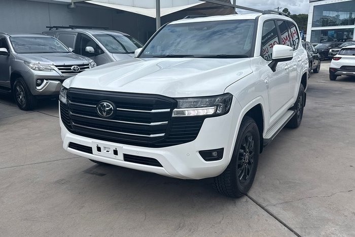 2024 Toyota Landcruiser GXL