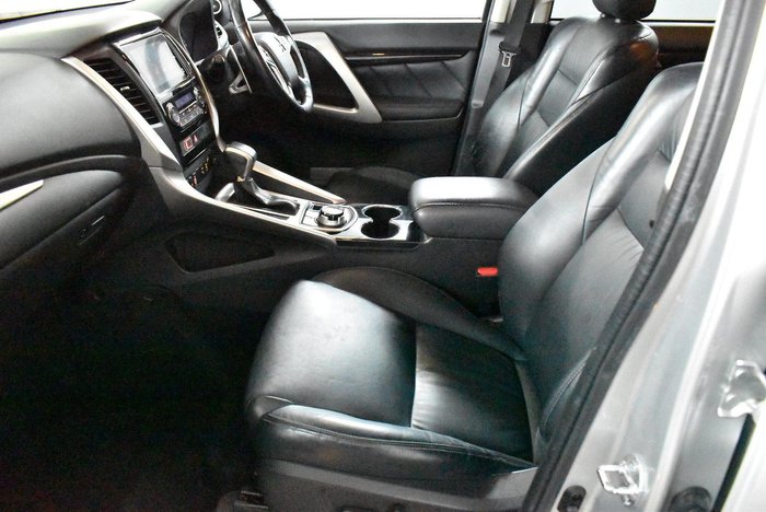 2016 Mitsubishi Pajero Sport Exceed