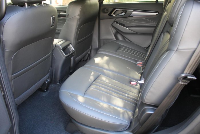 2025 Isuzu MU-X LS-T