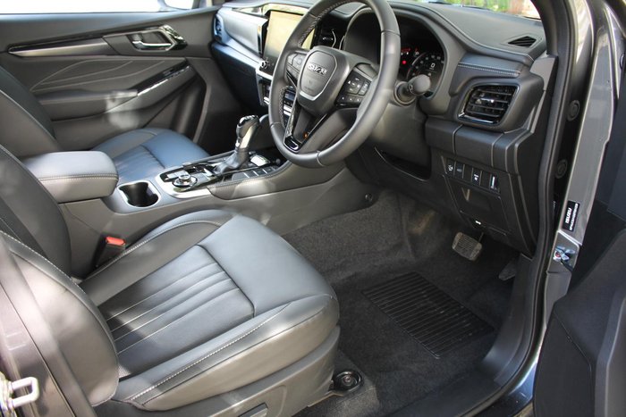 2025 Isuzu MU-X LS-T