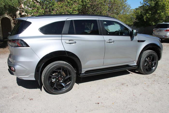 2025 Isuzu MU-X X-TERRAIN