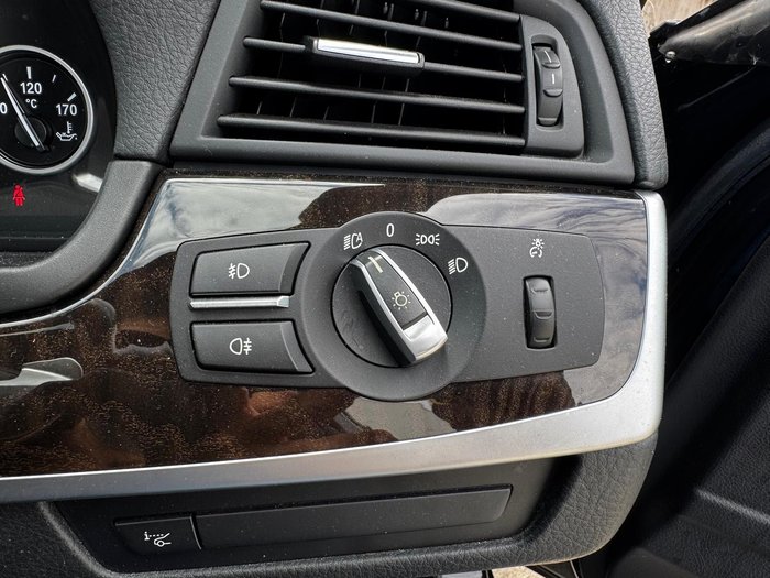 2010 BMW 5 Series 528i F10 MY11 Carbon Schwarz