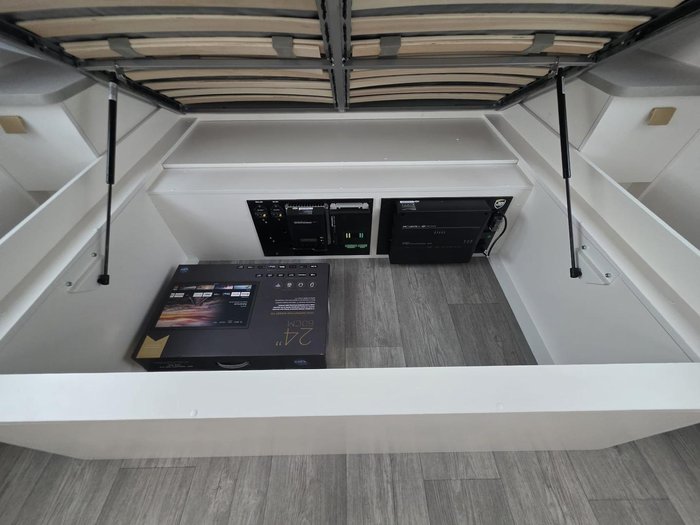 2025 New Age Caravans Manta Ray Mr19er Expedition