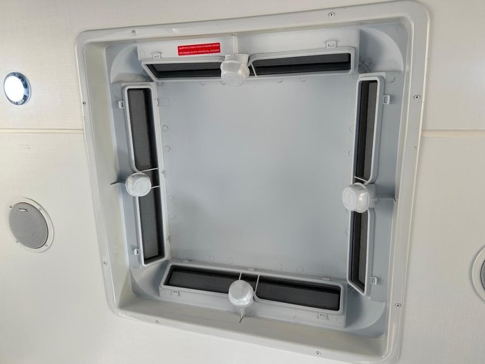 2014 Traveller Graceland 21'6''