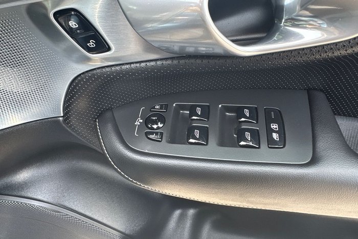 2023 Volvo XC90 Recharge Ultimate T8 Plug-In Hybrid