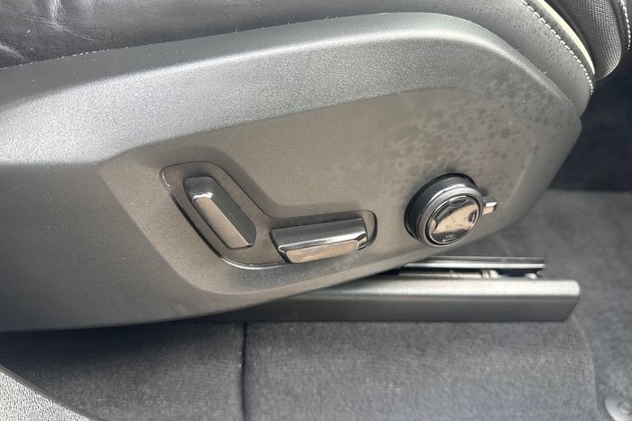 2023 Volvo XC90 Recharge Ultimate T8 Plug-In Hybrid