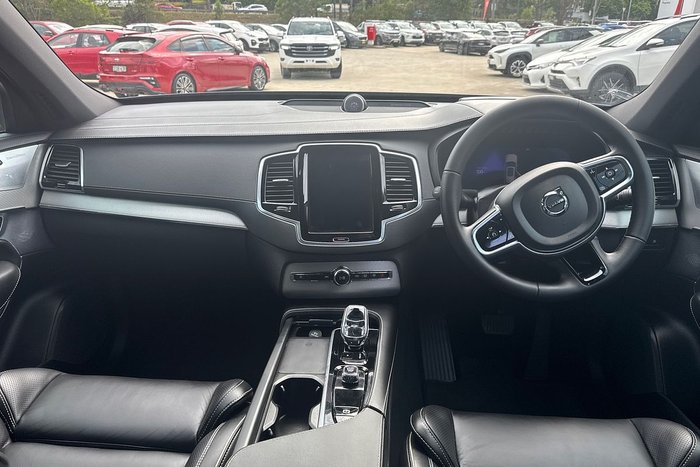 2023 Volvo XC90 Recharge Ultimate T8 Plug-In Hybrid