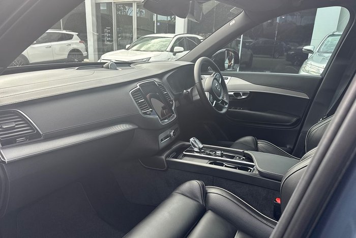 2023 Volvo XC90 Recharge Ultimate T8 Plug-In Hybrid