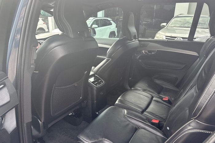 2023 Volvo XC90 Recharge Ultimate T8 Plug-In Hybrid