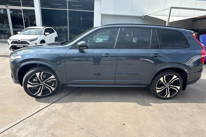 2023 Volvo XC90 Recharge Ultimate T8 Plug-In Hybrid