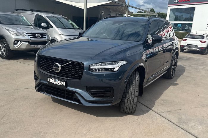 2023 Volvo XC90 Recharge Ultimate T8 Plug-In Hybrid