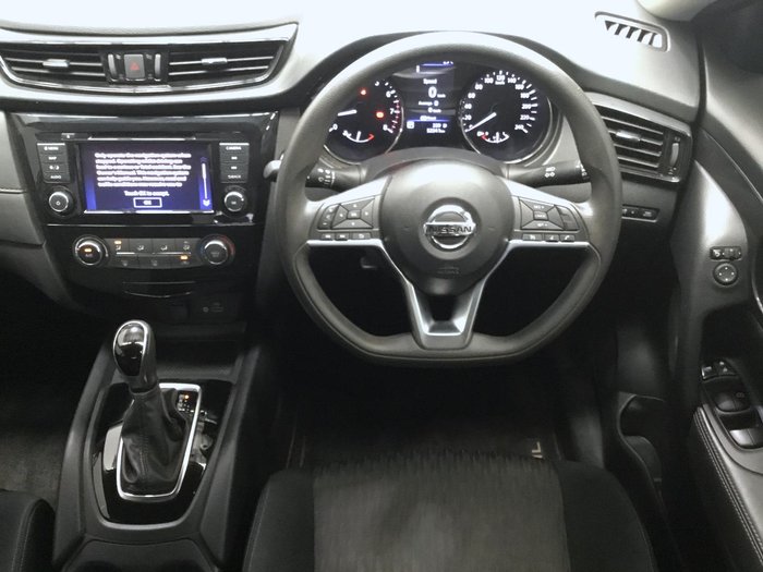 2022 Nissan X-TRAIL ST+