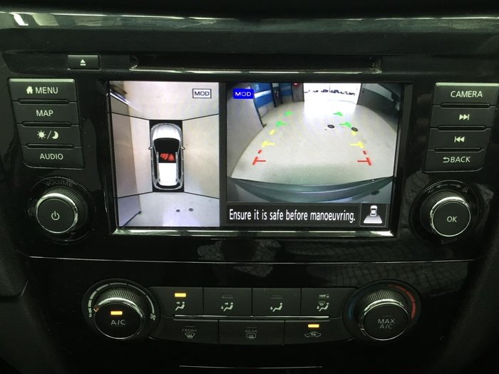 2022 Nissan X-TRAIL ST+