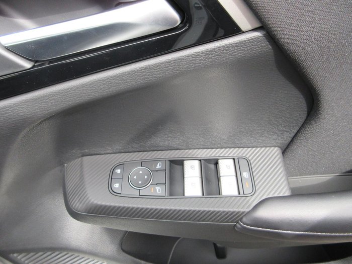 2025 Mitsubishi Outlander ES