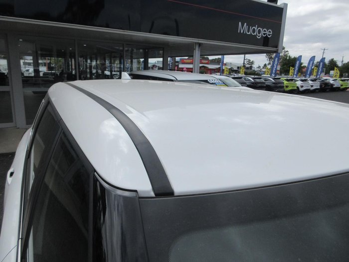 2025 Mitsubishi Outlander ES