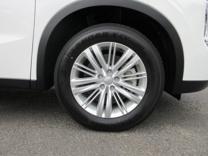 2025 Mitsubishi Outlander ES