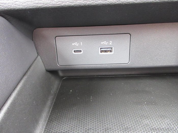 2025 Mitsubishi Outlander ES