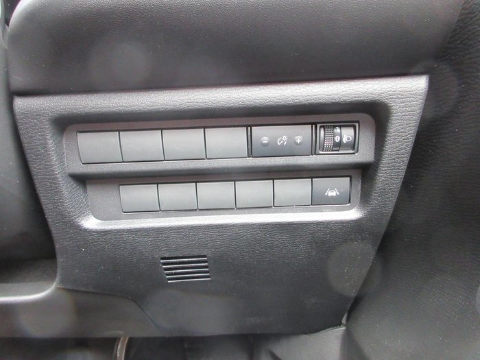 2025 Mitsubishi Outlander ES