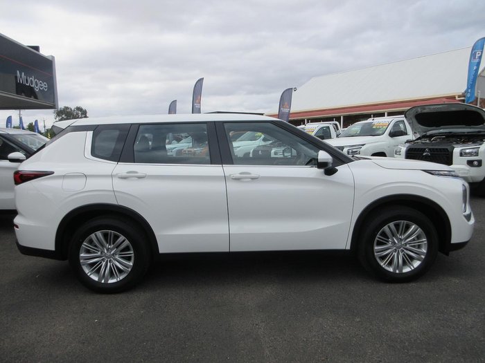 2025 Mitsubishi Outlander ES ZM MY24