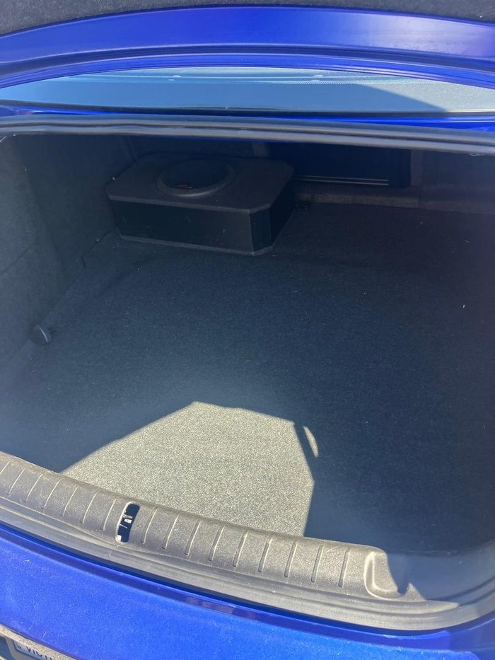 2016 Holden Commodore SV6 Black VF Series II MY16 Slipstream Blue