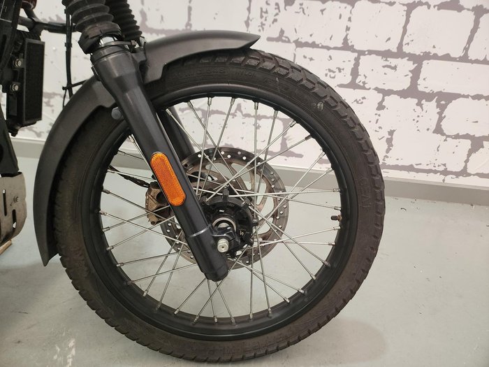 2022 Royal Enfield Himalayan E5 Base Himalayan Black