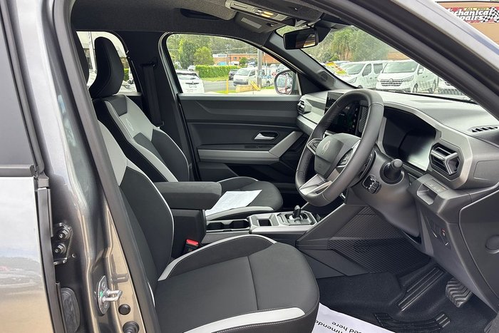 2025 Renault Duster Techno