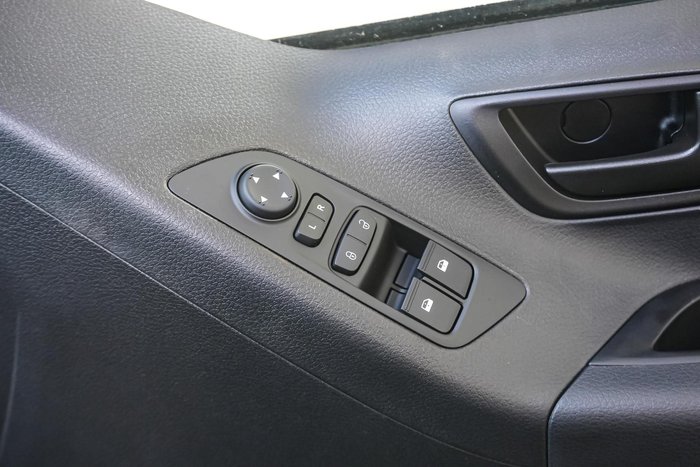 2023 LDV G10 +