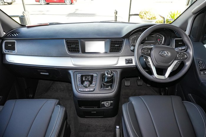 2023 LDV G10 +